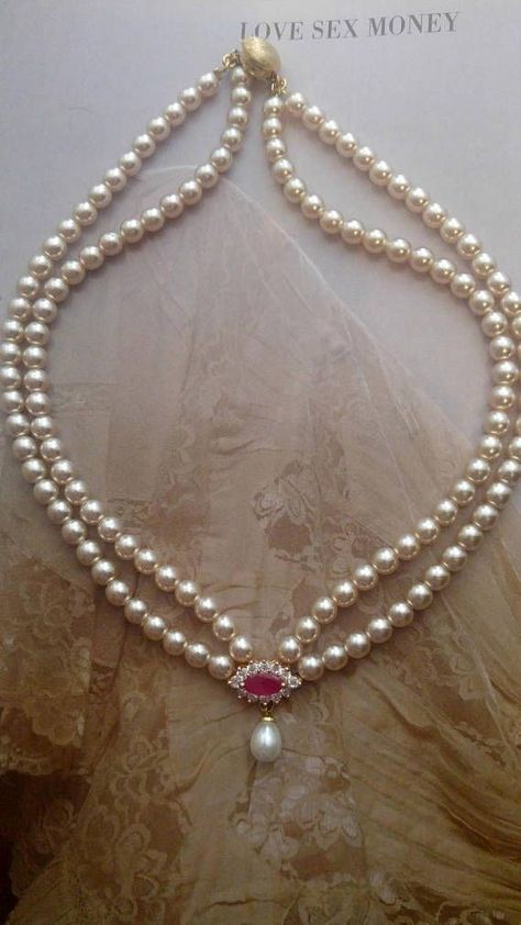 Gold Pearl Jewelry, Fancy Jewelry Necklace, Pearl Jewelry Design, Bridal Pearl Necklace, Gold Jewelry Simple Necklace, Pearl Necklace Designs, Beaded Necklace Designs, Pink Pearls, Pearl Jewelry Sets