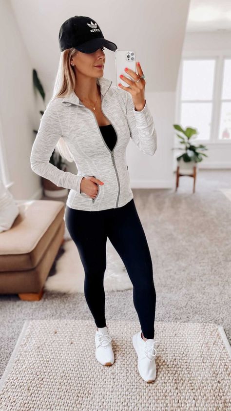 Carolina.Casual on Instagram: “LULULEMON DUPE: This Amazon jacket ($43) is almost identical to the Lulu define jacket that retails for over $100. It comes in many colors…” Athletic Jacket Outfit, Lulu Define Jacket, Amazon Jacket, Cute Athleisure Outfits, Running Outfits, Lounge Outfits, Womens Running Jacket, Sports Jackets Women, Define Jacket