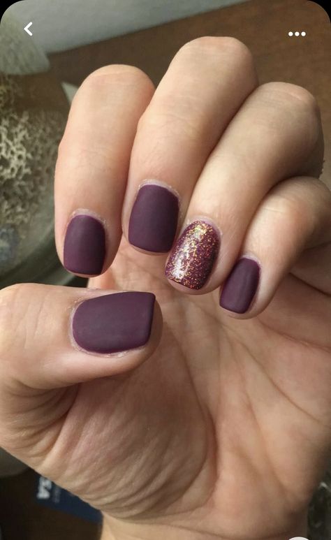 Gel October Nails, Matt Plum Nails, Fall Inspired Dip Powder Nails, Short Acrylic Nails For Fall Autumn, Nails Short Fall Colors, Matte Dipped Nails, Simple Fall Nails Purple, Fall Nail Colors Matte Short, Autumn Nail Ideas Acrylic Short