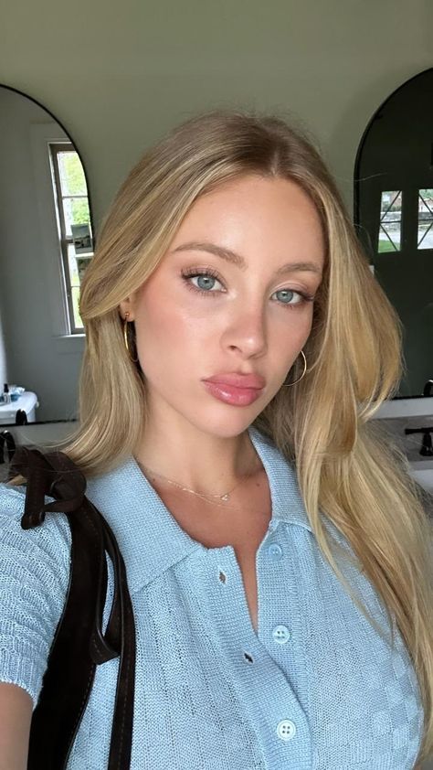 Daisy Keech - IG Story April 18, 2024 Daisy Keech Makeup, Daisy Keech Hair, Daisy Keech, Silver Jewelry Fashion, Classic Beauty, Sweet Girls, Ig Story, Makeup Yourself, Pretty Woman