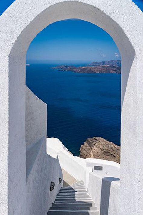 Santorini Santorini Background, Santorini Honeymoon, Santorini Beaches, Greece Landscape, Grecia Santorini, Greece Architecture, Santorini Grecia, Santorini House, Travel Background