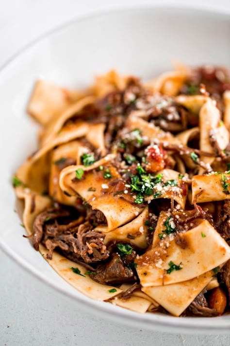 Beef Ragu Recipe Instant Pot, Instant Pot Ragu Beef, Beef Chuck Pasta Recipes, Beef Insta Pot Recipes, Sunday Dinner Instant Pot, Instant Pot Italian Pot Roast, Roast Beef Pasta Recipes, Italian Instapot Recipes, Instant Pot Beef Pasta