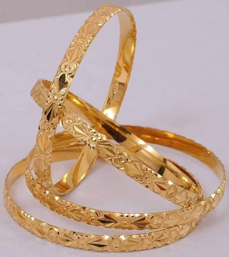 Arabian Gold Bangles, 10 Gram Gold Kangan, Gold Bangles Design Modern Dubai, Gold Bangles Design Latest Dubai, Gold Bangles Design Unique Latest, Gold Bangles Design Daily Wear Latest, Edgy Engagement Ring, Dubai Gold Bangles, Gold Kangan