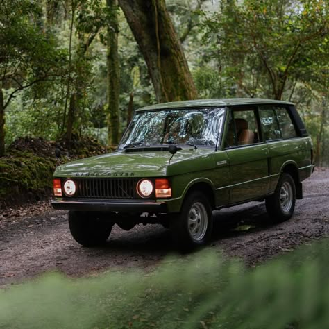 - Range Rover Classic - Suffix F — Brooklyn Coachworks Classic Land Rover, Old Range Rover, Brooklyn Coachworks, Camping Inspo, Classic Range Rover, Land Rover Classic, Vintage Land Rover, Dream Whip, Mood Bored