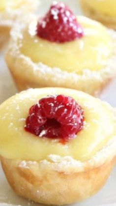 Mini Puff Pastry, Puff Pastry Tarts, Pastries Recipes Dessert, Light Dessert, Mini Tarts, Authentic Mexican Recipes, Puff Pastry Desserts, Puff Pastry Tart, Lemon Dessert Recipes