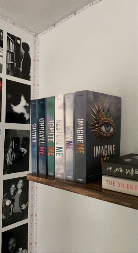 Shatter Me Bookshelf, Booktok Book Covers, Shatter Me Book Cover, Shatterme Series, Book Wishlist, Reading Motivation, Shatter Me Series, Shatter Me, Aaron Warner