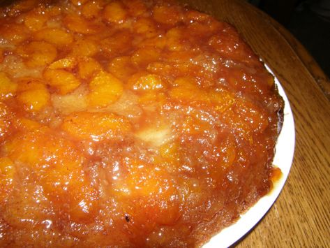 Orange Upside Down Cake Easy, Mandrian Orange Recipe, Upside Down Mandarin Cake, Mandarin Orange Upside Down Cake, Mandarins Orange Cake, Yellow Cake Mix Recipes Pineapple Mandarin Oranges, Manderine Orange Recipe, Manderine Orange Cake Recipe, Orange Upside Down Cake Recipes