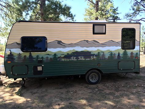 Rv Exterior Paint, Small Travel Trailer Remodel, Caravan Paint, Kombi Food Truck, Small Camper Interior, Small Travel Trailer, Paint Rv, Custom Rv, Rv Exterior