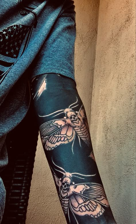 Black Sleeve Tattoo With White Ink, Half Black Out Sleeve Tattoo, Partial Black Out Tattoo, Black Out Arm Tattoo Half Sleeves, Reverse Blackout Tattoo, Blackout Arm Tattoo Sleeve, Partial Blackout Tattoo Sleeve, Forearm Tattoo Cover Up Ideas, Half Blackout Sleeve