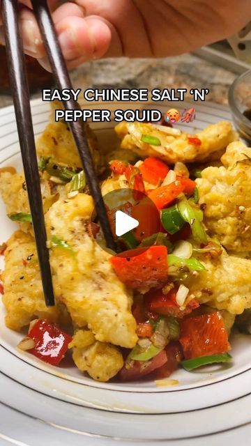 LONDON FOODEE | Halal Food on Instagram: "I never knew how easy it was to make Chinese Salt ‘n’ Pepper Squid at home 🥵🦑! Literally a few simple steps and you’re in business, honestly its so much better than any at a restaurant 👨‍🍳 #easyrecipe #halal #recipe #london #seafood [recipe from @marionskitchen]" Salt And Pepper Squid, Seafood Recipe, Halal Food, Salt N Pepper, Halal Recipes, A Restaurant, Salt And Pepper, Seafood, Chicken Recipes