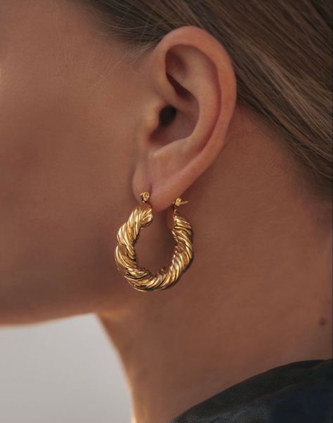 Hoop Earrings Aesthetic, 60s Jewelry, Twist Hoop Earrings, Twisted Hoop Earrings, Earring Hoop, Earrings Aesthetic, Golden Earrings, Classy Jewelry, Never Underestimate