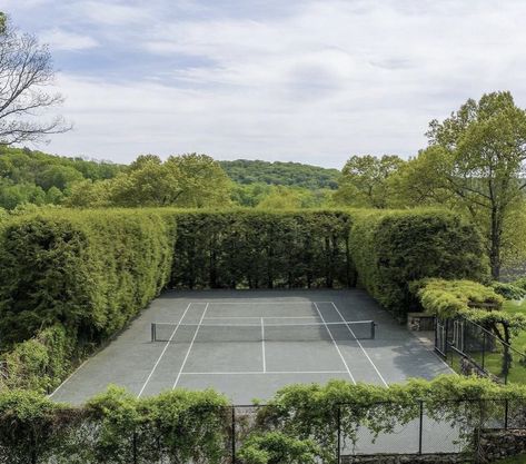 Tennis Courts, Casa Exterior, House Goals, Design Case, House Inspo, Dream Home Design, Tennis Court, Summer House, My Dream Home