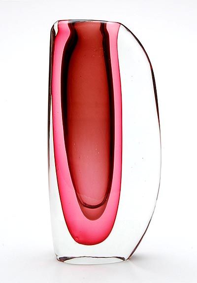 Glass vase Momento red-brown core with clear glass overlay followed by a layer of ruby-red glass covered with an asymmetrical clear glass overlay design Antonio da Ros 1959 executed by Cenedese / Italy sold after aftersale Dark Red Interior, Red Interior Design, Glass Overlay, Coco Beach, Stylish Interior, Gray Aesthetic, Red Interior, Coloured Glass, Red Dark