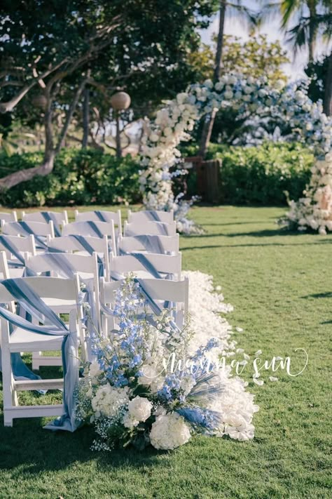 Ice Blue Themed Wedding, Dusty Blue Outdoor Wedding Decorations, Wedding Decorations Light Blue, Navy Blue And Light Pink Wedding Centerpieces, Blue White Blush Wedding, Wedding Venues By Water, Dusty Blue And White Wedding Decor, Dusty Blue Country Wedding Theme, Shades Of Blue Wedding Ceremony Decor