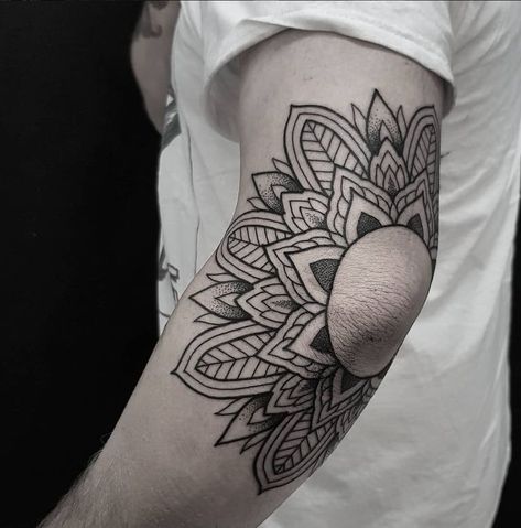 Mandala Elbow Tattoo, Mandala Elbow, Tattoo Elbow, Half Mandala Tattoo, Sunset Tattoo, Floral Mandala Tattoo, Ta Moko, Elbow Tattoo, Geometric Sleeve Tattoo