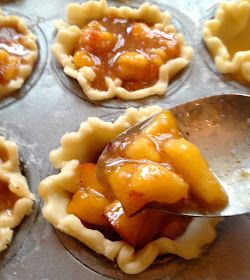 Girls Like Flours: Mini Peach Tarts Peach Tarts Mini, Peach Tartlets, Peach Tart Recipe, Peach Tarts, Beats Recipe, Peach Tart Recipes, Tassies Recipe, Pie Filling Desserts, Mini Peach Pies