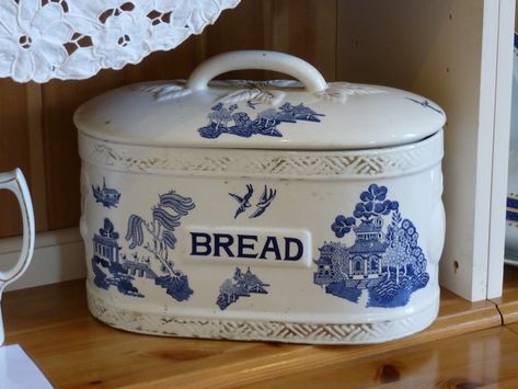 Ceramic bread bin. | In the house, Winterbourne House. | Ivan Ellis | Flickr Ceramic Bread Box, Pottery Kitchenware, Blue Willow Dishes, Blue White Kitchens, Vintage Bread Boxes, Crockery Design, Blue Willow China, Blue Dishes, Bread Bin