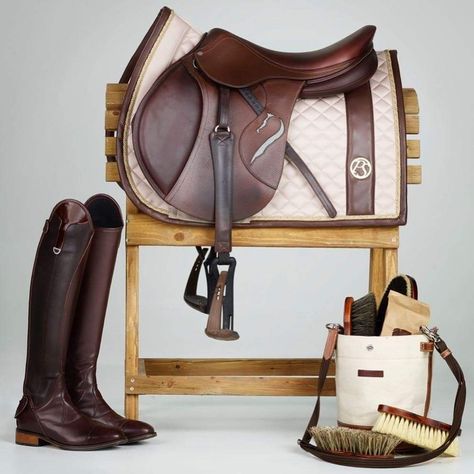 Equestrian Accessories, Equestrian Outfit, English Tack, Equestrian Helmets, Riding Outfits, Equestrian Helmet, Horse Riding Clothes, Horse Fashion, Riding Clothes