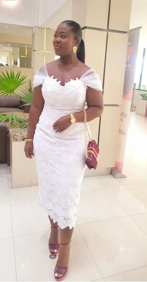 Lace Dress Styles For Wedding Guest In Ghana, White Lace Styles In Ghana, Owanbe Styles For Lace Straight Gown, White Lace Dress Styles Ghana For Church, Dress Classy Short, Lace Dress Styles Ghana, White Lace Dress Short, Lace Dress Classy, Fancy Short Dresses