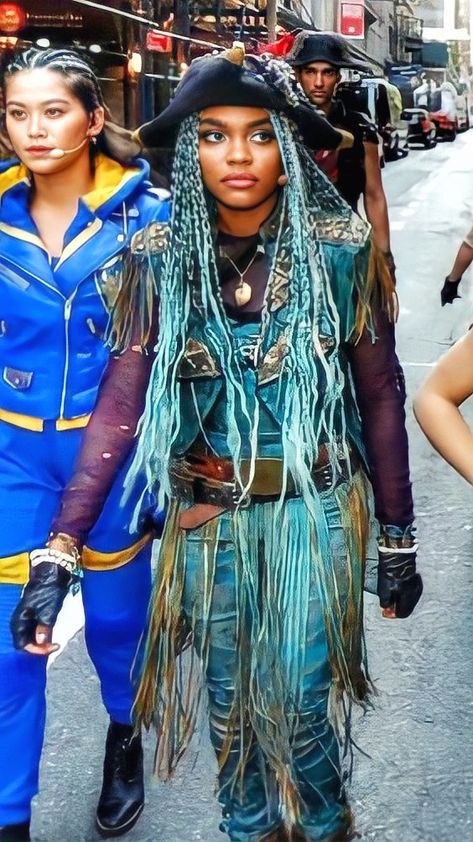 Uma Descendants Makeup, Disney Descendants Uma, Descendants Uma Outfits, Uma Descendants Outfit, Uma Outfit Descendants, Descendants Isle Of The Lost, Descendants The Musical, Descendants Cosplay, Chyna Parks