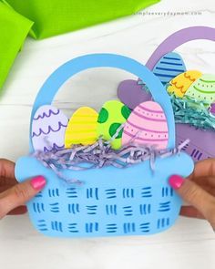 Easter Basket Craft, Craft Instructions For Kids, Easter Crafts Preschool, Easter Basket Crafts, April Crafts, Easter Arts And Crafts, Fun Easter Crafts, Basket Crafts, Easy Easter Crafts