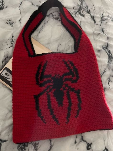 (Posting these so you can check out these cute tote bags!! >_<) Spiderman Bag, Free Crochet Bag Patterns, Easy Crochet Flower, Crochet Flower Pattern, Free Crochet Bag, Crocheting Ideas, Crochet Business, Crochet Design Pattern, Crochet Clothing And Accessories