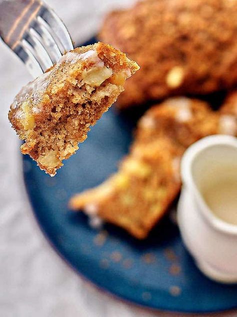 Mini Apple Cake Loaves with Powdered Sugar Frosting Cake Loaves, Powdered Sugar Frosting, Beef Barley Soup, Sugar Frosting, Honeycrisp Apples, Fall Cakes, Mini Loaf, Loaf Recipes, Delicious Donuts