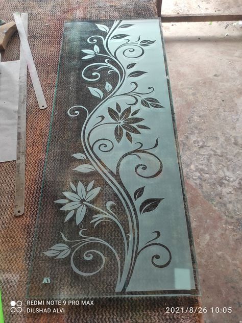 Glass Colour Etching Designs, Sandblasting Glass Ideas, Railing Glass Etching Designs, Window Glass Etching Designs, Etching Glass Design For Balcony, Sandblasted Glass Design, Staircase Glass Design, Steel Grill Design, Floral Illustration Vintage