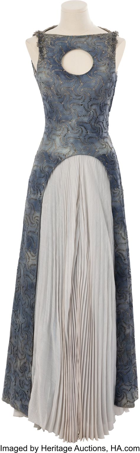 Daenerys Qarth Dress, Daenerys Blue Dress, Daenerys Outfits, Daenerys Targaryen Blue Dress, Hotd Dresses, Daenerys Dress, Targaryen Clothes, Game Of Thrones Dresses, Targaryen Dresses