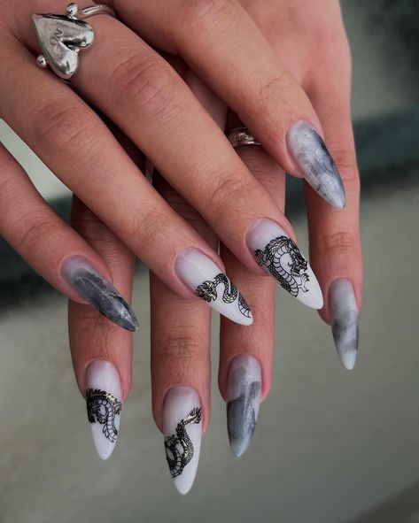 Dragon tattoo and marble nails 🐉 #nailartmilano #nailsmilano #unghiemilano #marblenails #dragonnails #маникюрмилан #unghiedecorate Dragon Print Nails, Nails Dragon, Lady Nails, Dragon Lady, Dragon Nails, Female Dragon, Print Nails, Fourth Wing, Dragon Print