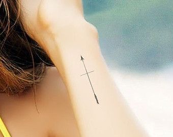 Tattoo Arrow Meaning, True North Tattoo, Arrow Meaning, Crossed Arrow Tattoos, North Star Tattoos, Arrow Tattoos For Women, Tattoo Arrow, Small Cross Tattoos, Believe Tattoos