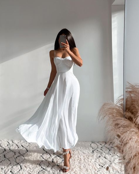 Engagement Photo Dress, Zara Printed Dress, Rehearsal Dinner Outfits, White Flowy Dress, Dress With Sweetheart Neckline, Sweetheart Neckline Dress, Ribbed Sweater Dress, Photoshoot Dress, Woman Style