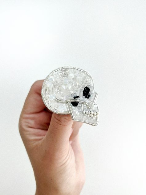 Skull Profile, Skull Brooch, Handmade Skulls, Brooch Men, Skull Jewelry, Jewelry For Men, Beaded Skull, Bone Beads, Beaded Brooch