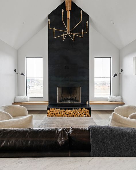 Two Story Fireplace, Floating Bench, Mantel Styling, Black Fireplace, Room With Fireplace, Fireplace Remodel, Home Fireplace, Fireplace Makeover, Modern Fireplace