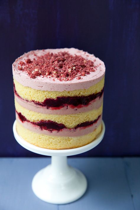 Blackberry Layer Cake - Everyday Annie Momofuku Cake, Milk Bar Cake, Bar Method, Berry Cake, Rustic Cake, Milk Bar, Layer Cakes, Pumpkin Cake, Cake Flavors