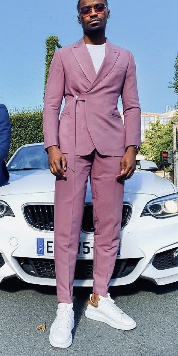 Mens Graduation Outfit, Graduation Outfit Ideas For Men, Graduation Outfit Ideas Men, Stylish Suits For Men, Men Graduation Outfit, Suits And Sneakers, Graduation Suits, Stylish Mens Suits, Blazer Outfits Men