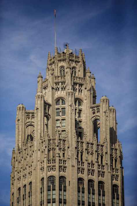 Tribune Tower, Chicago [2048×1365] Tribune Tower Chicago, Chicago Tribune Tower, Gothic Tower, Tribune Tower, Tower City, Chicago Pictures, Awesome Architecture, Spanish Architecture, Chicago History