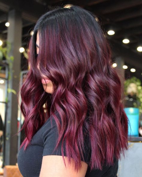 Discreet Burgundy Waves with Plum Ends Burgundy Hair With Dimension, Red Violet Hair Color Balayage, Bargandi Hairs, Red Wine Balayage Hair, Dark Hair Red Balayage, Red Baylage On Dark Hair, Vivid Balayage Hair, Highlights Burgundy Hair, Burgundy Bayalage Hair