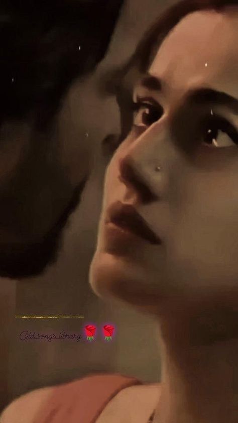 #newmusic #new #viral #viralvideos #viralreels #viralpost #bollywoodsongs #bollywood #old #oldsongs #kiss #lipkiss #lipkisses Smooches Quotes Romantic, Best Kissing Couples, Bollywood Kiss, Indian Kiss, Most Romantic Kiss, Hand Video, Romance Couple, Friendship Photography, Romantic Videos