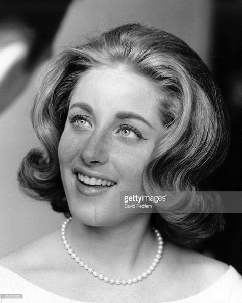 Lesley gore 1960s Leslie Gore, Lesley Gore, Annette Funicello, Rule The World, My Star, Princesa Diana, Hair Reference, Brooklyn New York, Iconic Women