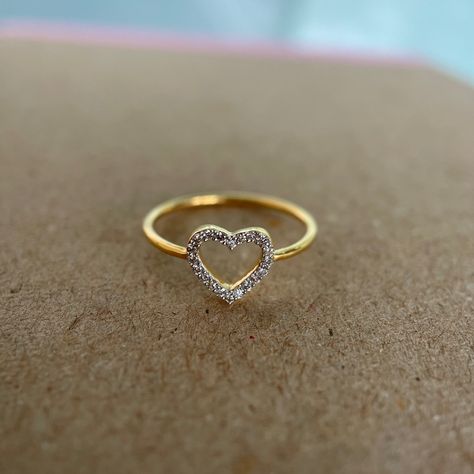 Diamond Rings Heart, Heart Shape Diamond Ring, Gold And Diamond Rings, Rings Korean, Simple Bridal Jewelry, Heart Shaped Diamond Ring, Heart Wedding Rings, Gold Finger Rings, Heart Rings