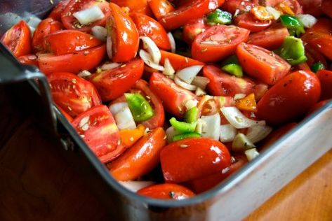 Slow Roasted Tomatoes, Roasted Tomato Sauce, Plum Sauce, Summertime Recipes, Roasted Tomato, Plum Tomatoes, Tomato Recipes, Stuffed Sweet Peppers, Veggie Dishes