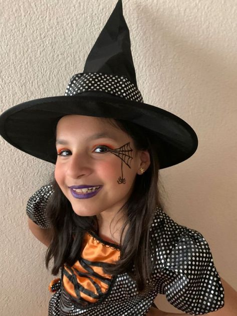 Witch Makeup Toddler Girl, Kids Witch Halloween Makeup, Kids Halloween Witch Makeup, Halloween Makeup Kids Witch, Easy Kids Witch Makeup, Girl Witch Makeup Kids, Halloween Witch Makeup For Kids, Child Witch Makeup, Kids Witch Costume Makeup