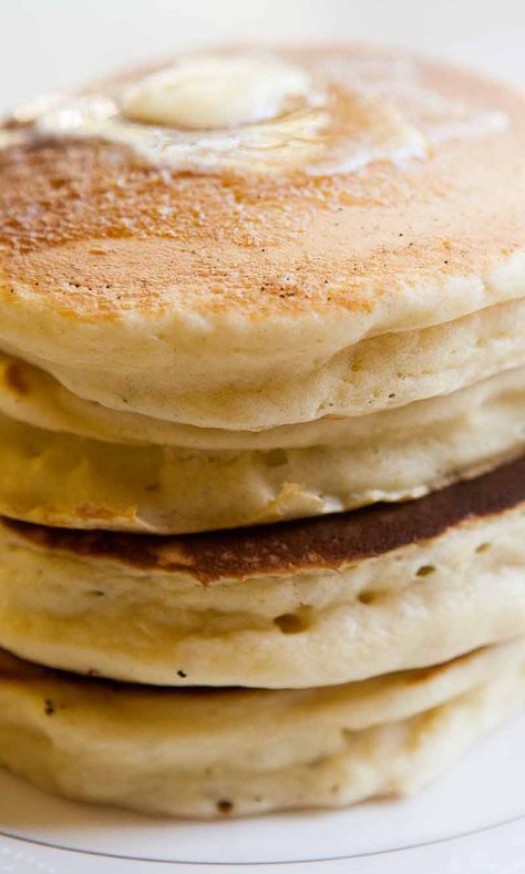 Queen Elizabeth’s Drop Scones ~ A recipe given to President Eisenhower by Queen Elizabeth II for drop scones, also known as Scottish pancakes. ~ SimplyRecipes.com Scotch Pancakes Recipe, Scottish Pancakes, Irish Pancakes, Griddle Scones, Scotch Pancakes, Drop Scones, Buckwheat Cake, Scottish Recipes, Unique Breakfasts