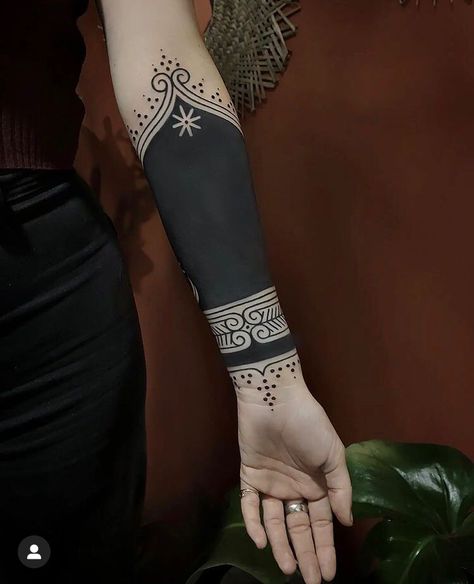 Black Out Arm Tattoo Women, Black Out Band Tattoo, Black Out Wrist Tattoo, Forearm Cover Up Tattoos, Cuff Tattoo, Solid Black Tattoo, Black Tattoo Cover Up, Blackout Tattoo, Forearm Tattoo Women