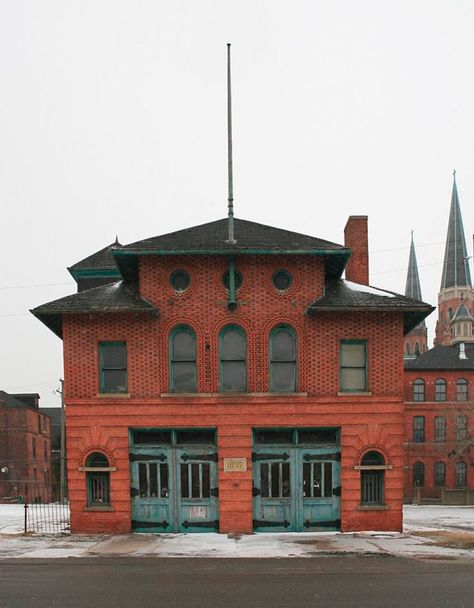 Detroit Ruins, Detroit Houses, Historic Detroit, Abandoned Detroit, Detroit Vs Everybody, Visit Detroit, Homemade Bird Houses, Detroit History, Michigan Girl