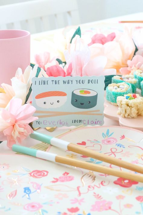 Sushi First Birthday Party, Japan Birthday Theme, Japanese Bday Theme, Sushi Decoration Party, Japanese Theme Parties Food, Japanese Food For Party, Kids Sushi Party, Kawaii Birthday Party Decorations, Sushi Party Decor