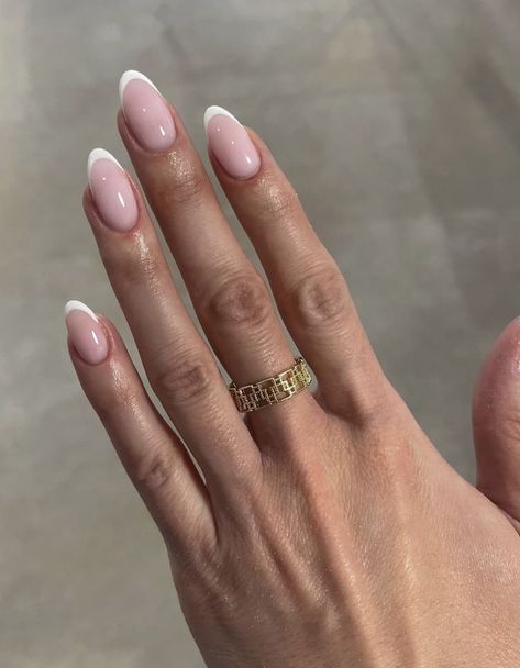 Simple Gel Nails, Casual Nails, Almond Acrylic Nails, Oval Nails, Neutral Nails, Fire Nails, Classy Nails, French Tip Nails, Cute Acrylic Nails