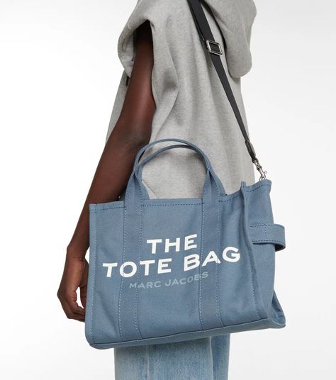 The Tote Bag Marc Jacobs, Marc Jacobs The Tote Bag, Marc Jacobs Tote Bag, Tote Bag Outfit, Medium Tote Bag, Marc Jacobs Tote, The Medium, Marc Jacobs Bag, The Tote Bag