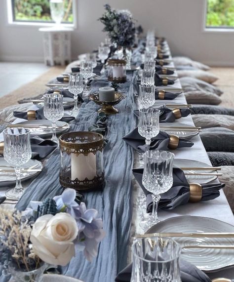 Blue Dinner Party, Pastel Table Setting, Wedding Plate Setting, Masculine Wedding, Rustic Party Decor, Cheesecloth Table Runner, 21 Diner, Decorating Wedding, Dream Wedding Reception